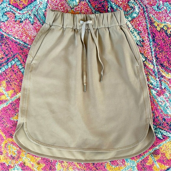 lululemon athletica | Women’s Khaki On The Fly Pull On Drawstring Skirt, Size 2 - Picture 4 of 15